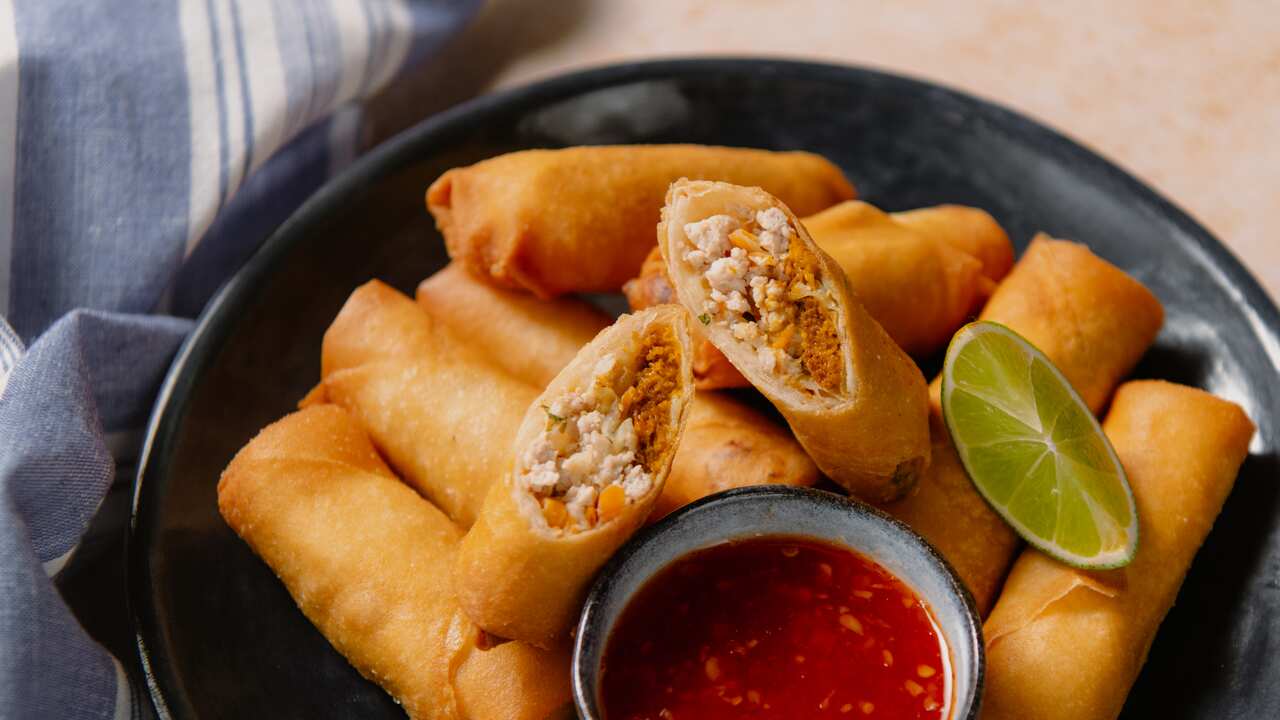 Sea urchin spring roll