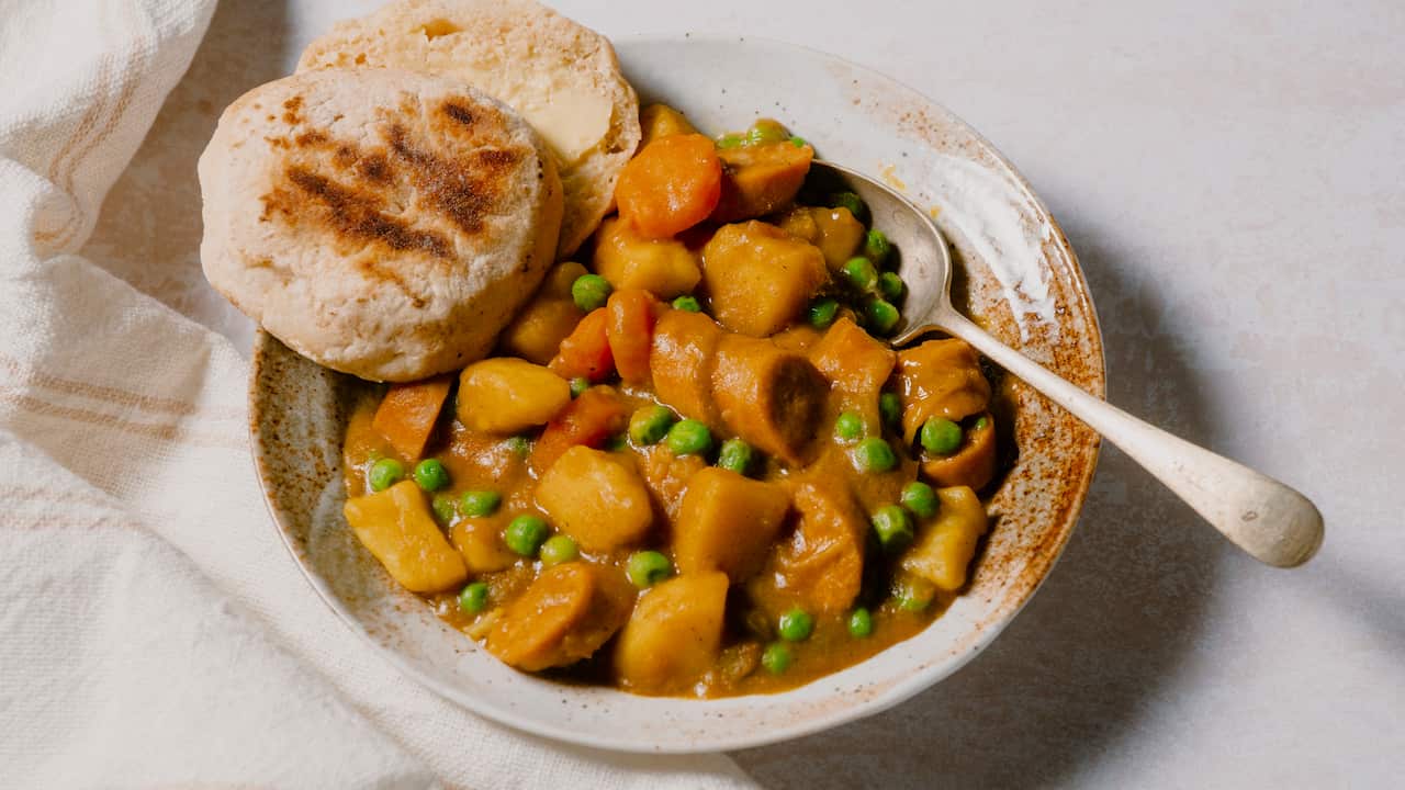 Curried sausages
