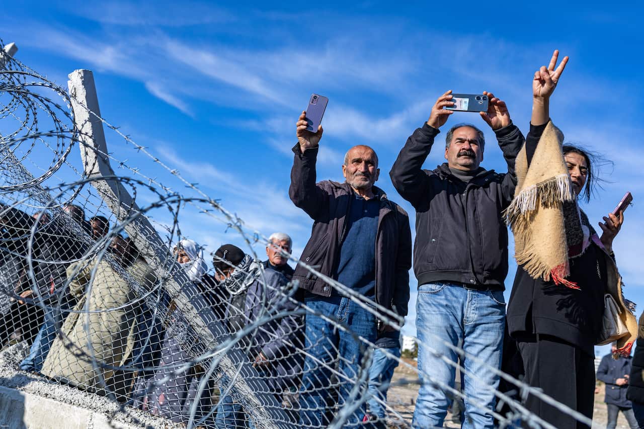 Protesters in Turkey attempt to cross to Kurdish-managed Syrian city of Qamishli