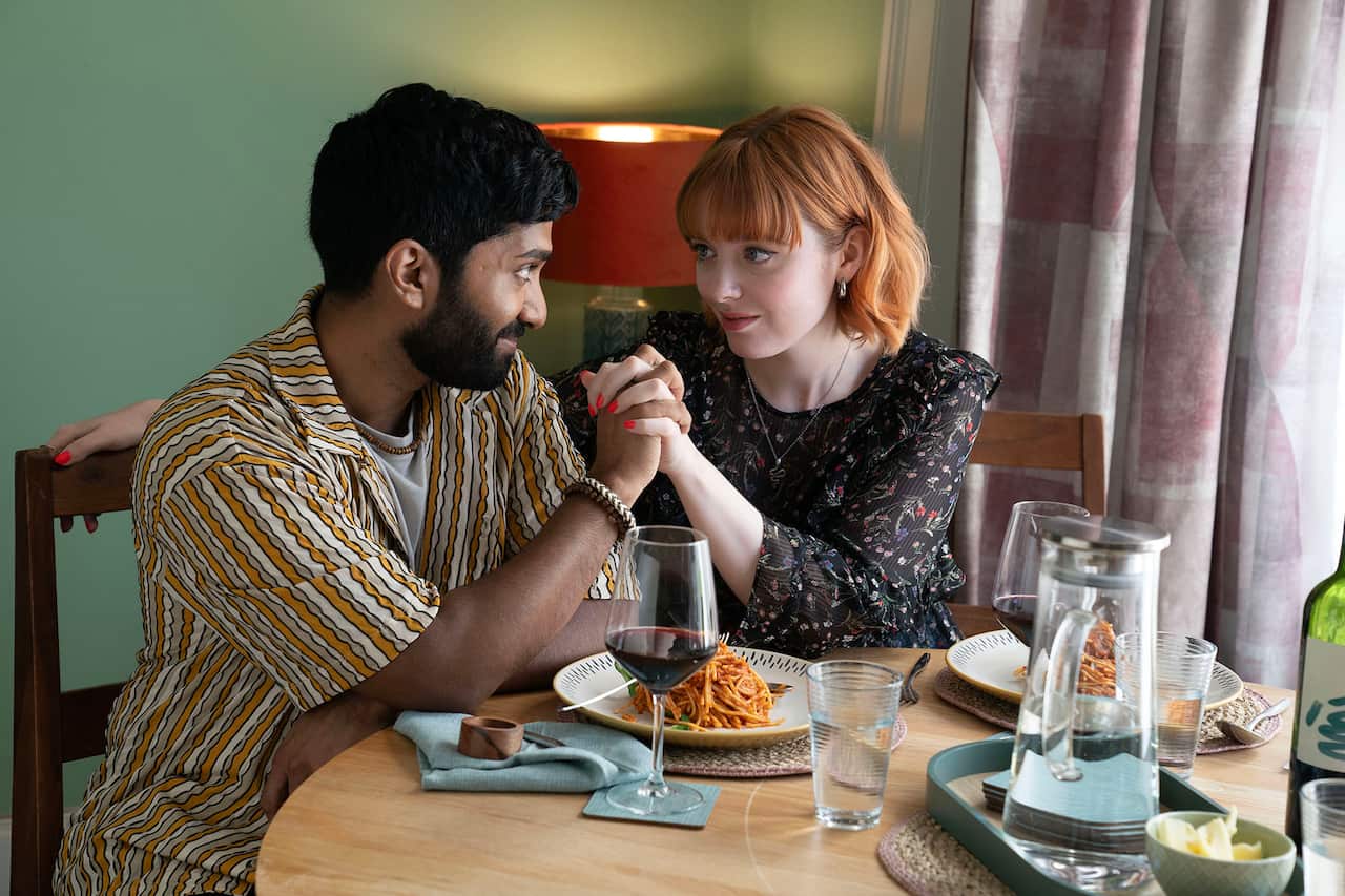 Dinosaur_S01_E01 (c) Two Brothers Pictures & All3Media International (38).jpg