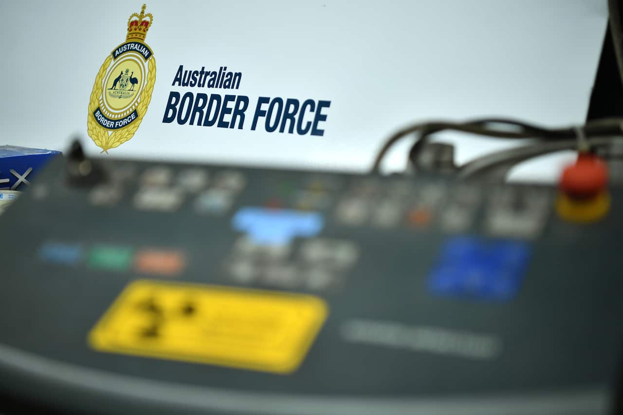 ABF METHYLAMPHETAMINE PRESSER