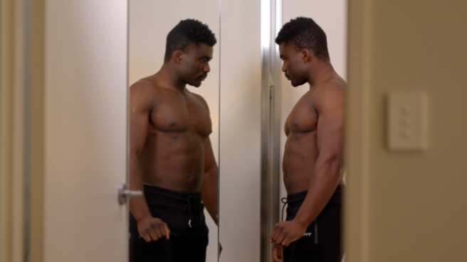 Cana, who appears in ‘The Swiping Game’ season three episode “Sizing Up Men’s Bodies”.