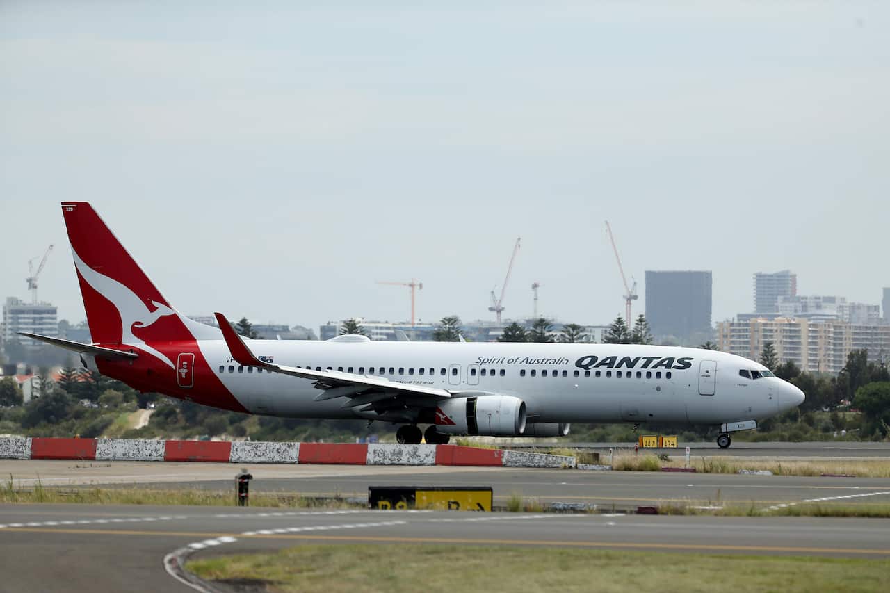 QANTAS EMERGENCY LANDING SYDNEY