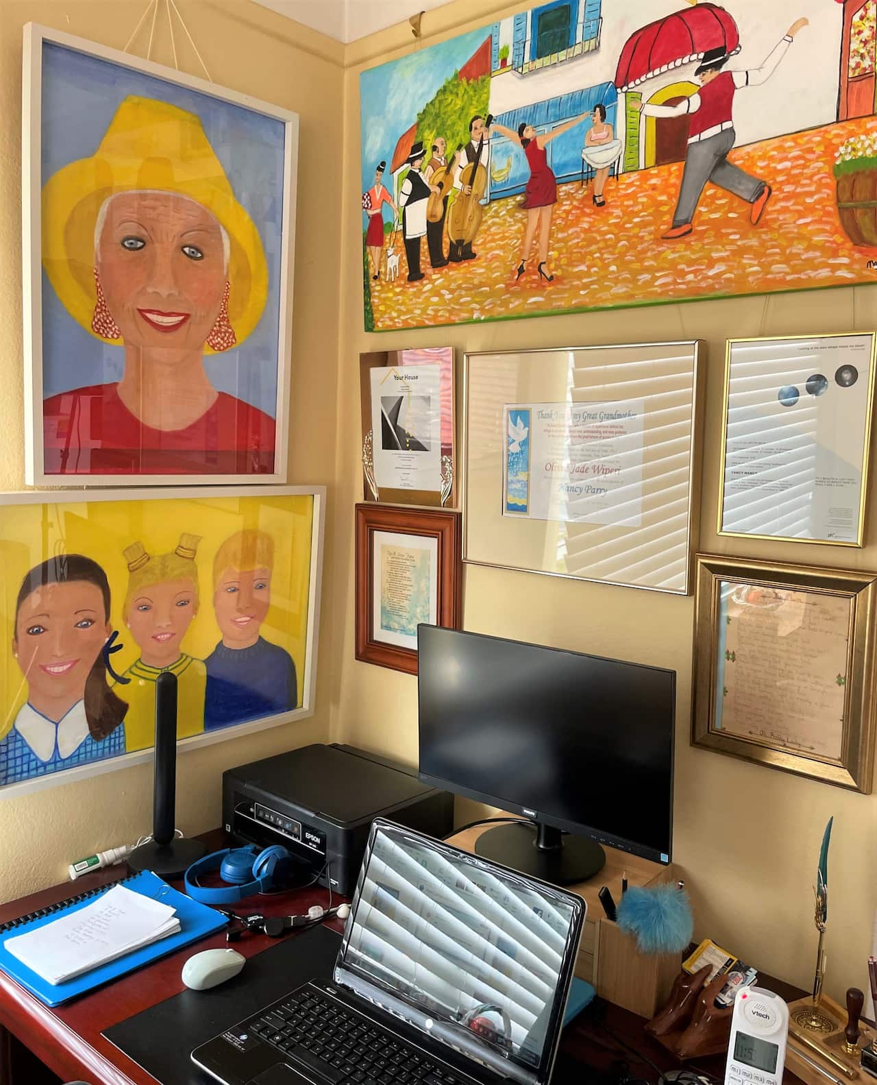 Nancy PArry's apartment and artwork