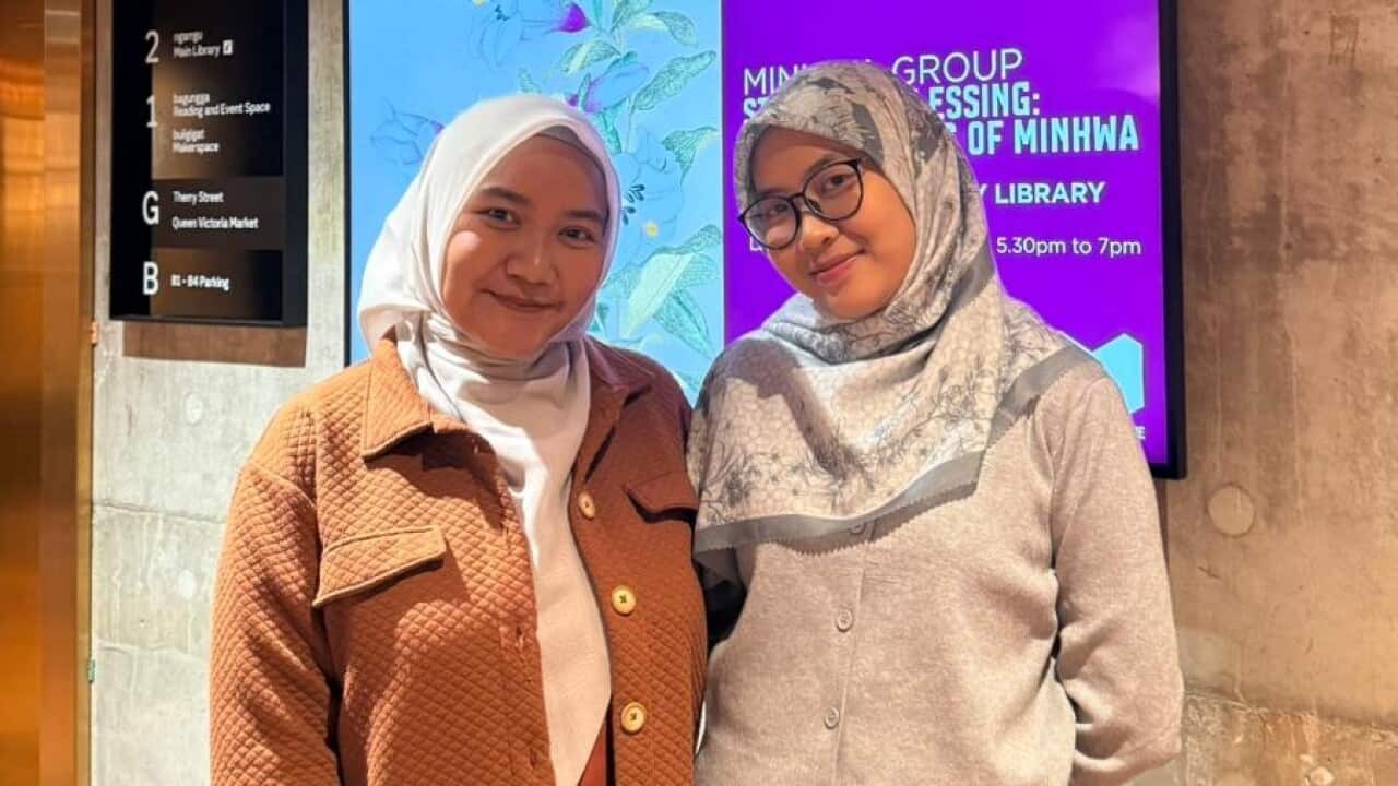 From left, Dea Rahma, masters student in Applied Linguistic and Yulia Mega Puspita, masters student in Executive Arts take a break from their study at the University of Melbourne’s library – Melbourne 22 Apr 2026. Courtesy: Yulia Mega Puspita.