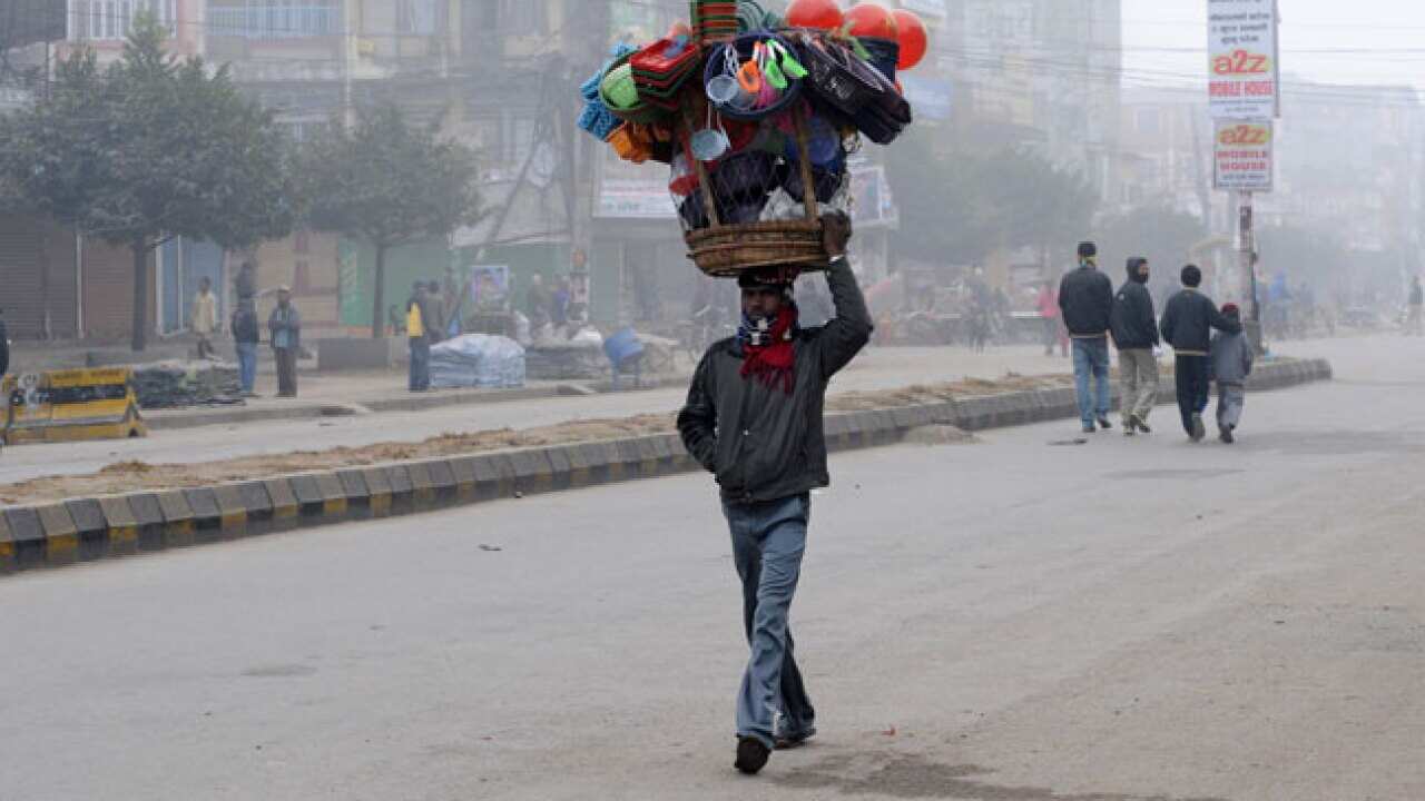 nepal_street_vendor_120118_getty_75073077