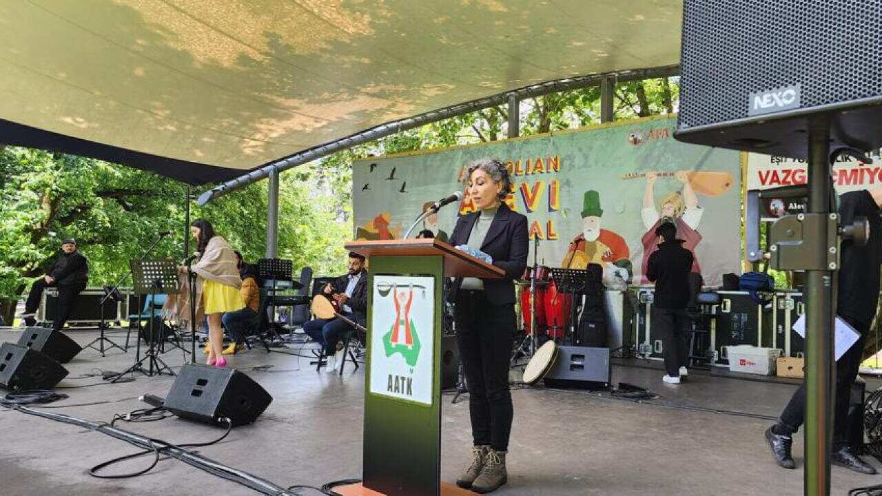 suzan saka.jpg