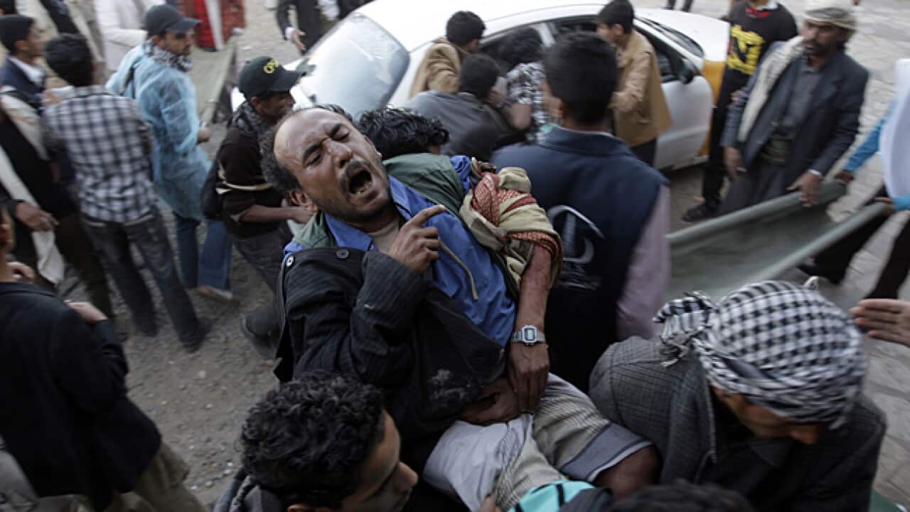 yemen_sanaa_injured_L_111225_ap_275720943