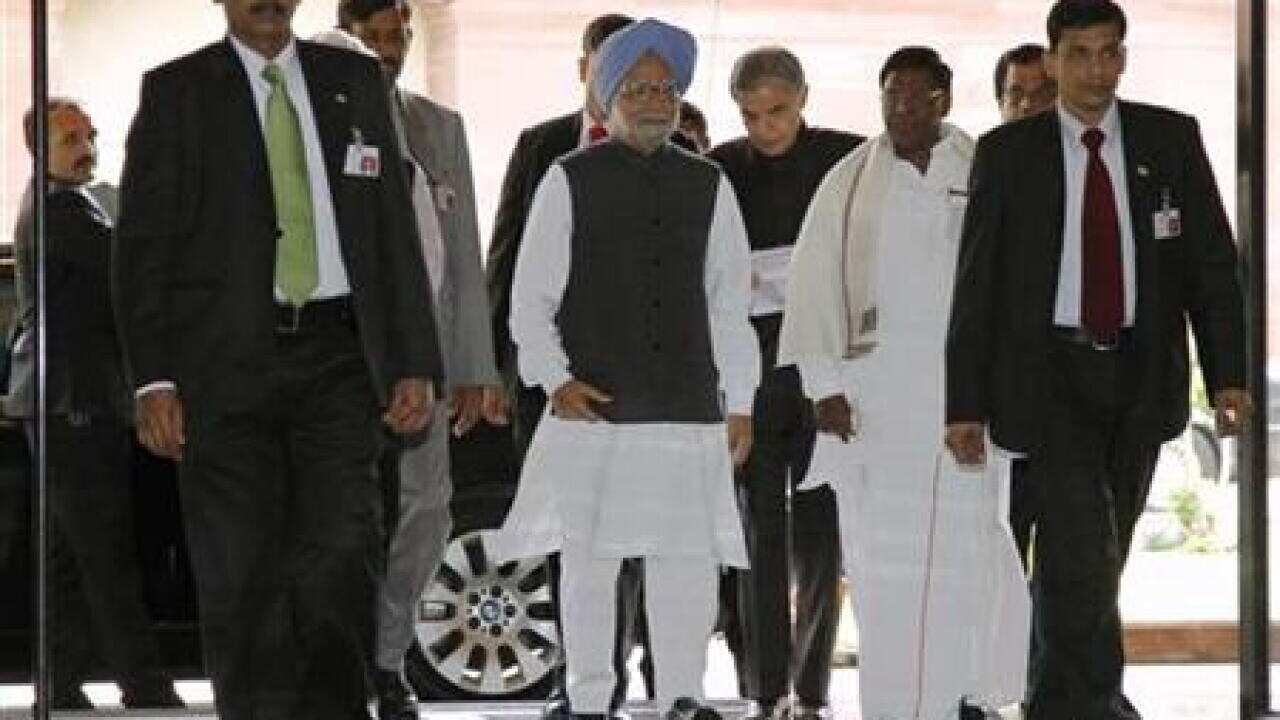 indian-prime-minister-singh-promises-cra-193961709-large.jpg