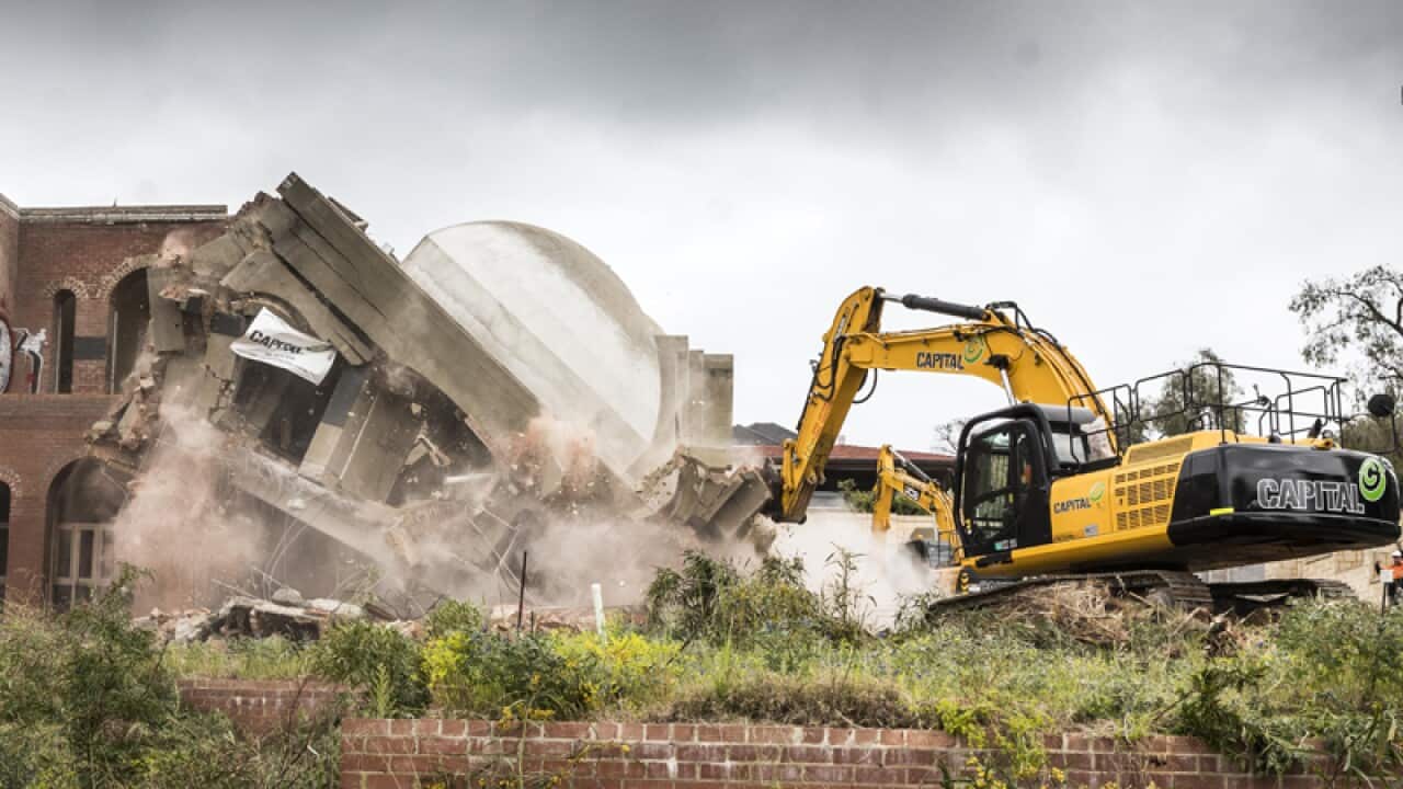 The "Taj on the Swan" is demolished in Peppermint Grove