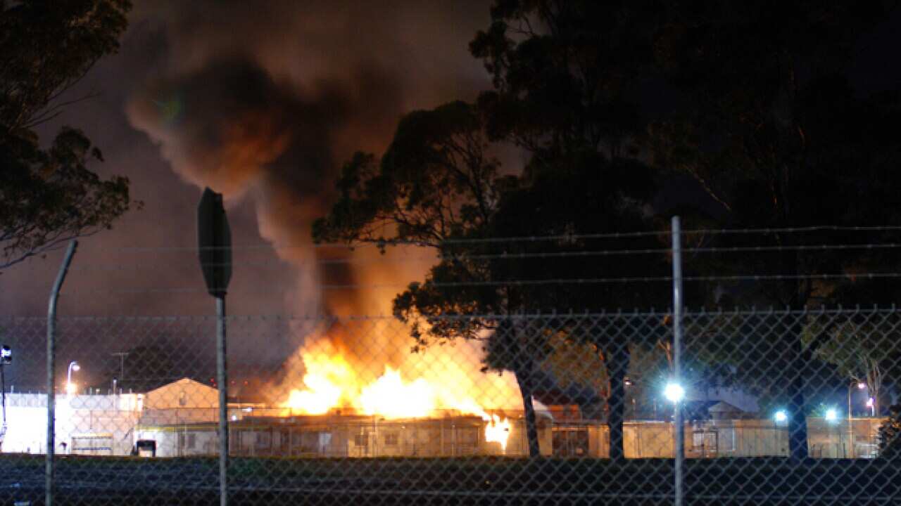 villawood_fire_b_110421_aap_873970307