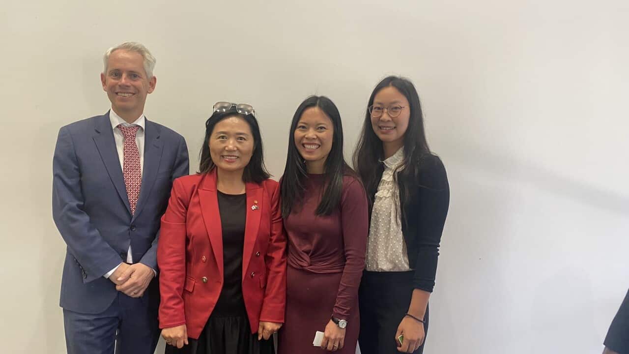 Ms. Jing Hong and Immigration Minister Mr. Andrew Giles and Federal member for Reid Ms.Sally Sitou and other community leaders.jpeg