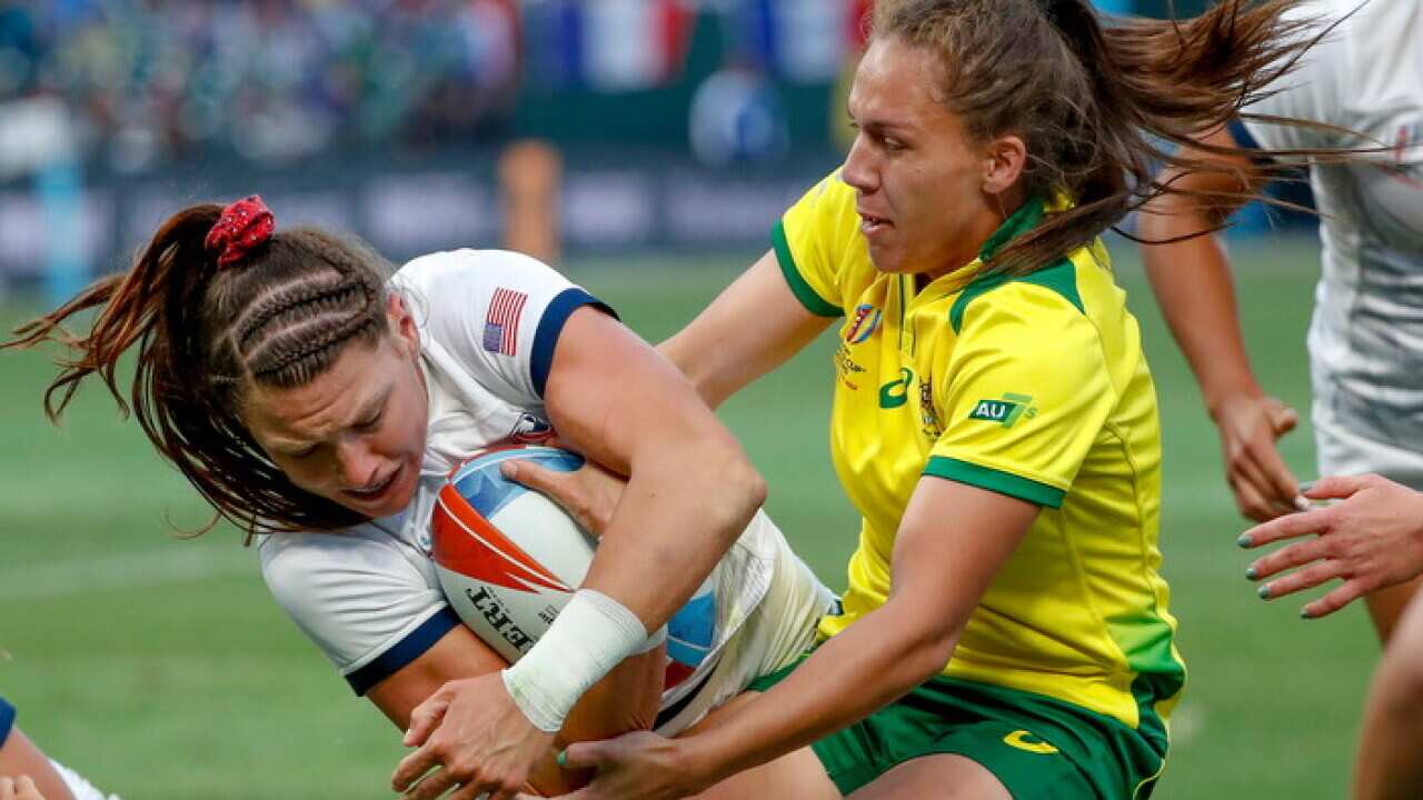 Abby Gustaitis of United States (L)