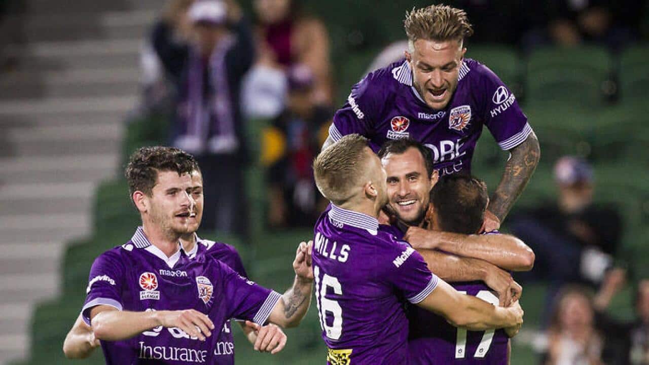 Glory celebrate a goal during the A-League match between the Perth Glory and the Brisbane Roar at nib Stadium in Perth, on Saturday, April 8, 2017. (AAP Image/Tony McDonough NO ARCHIVING, EDITORIAL USE ONLY
