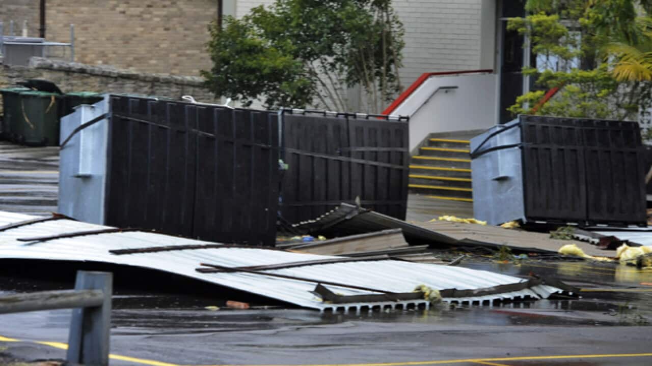 sydney_wild_weather_120811_aap_b_98845902