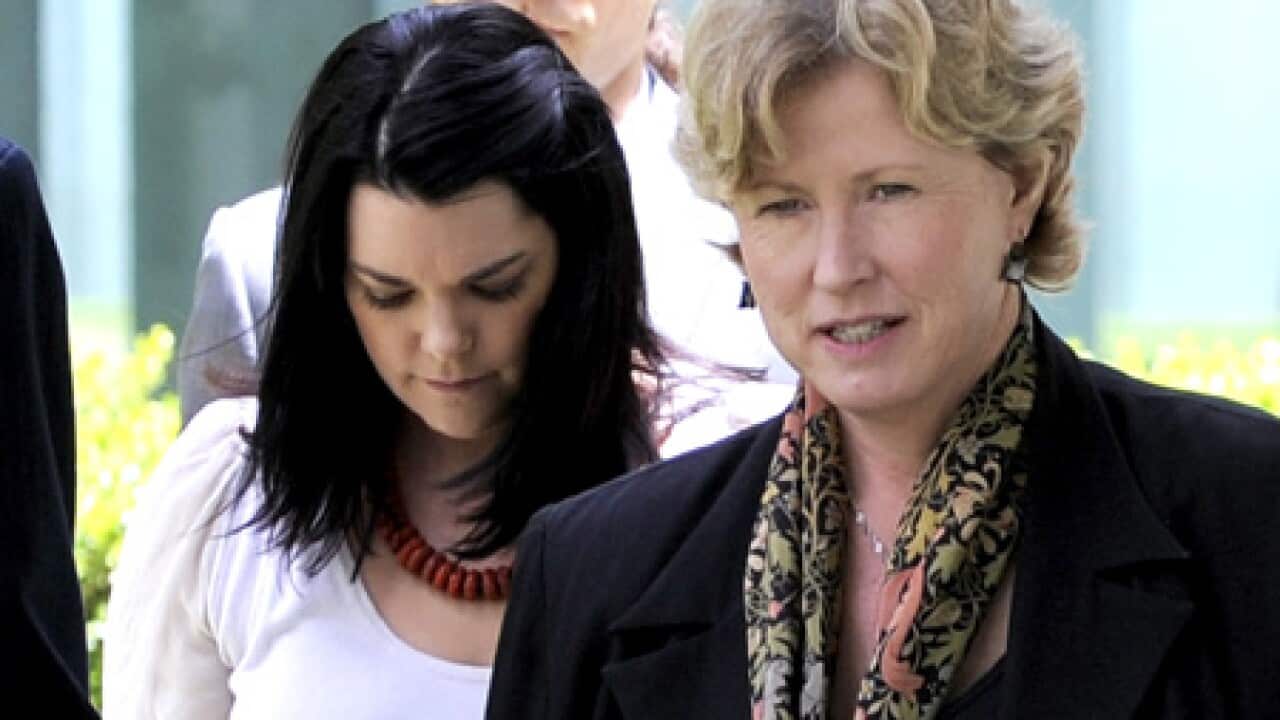 hanson_young_milne_greens_b_101026_aap_1338146836