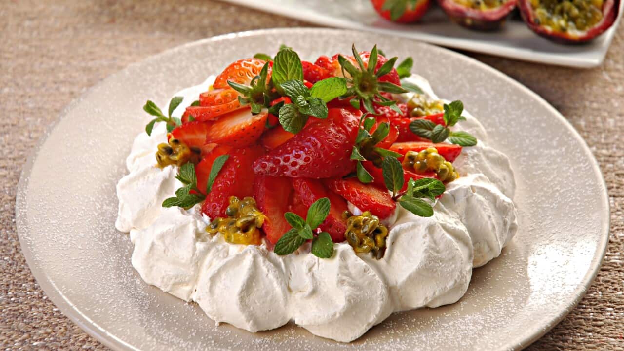 Pavlova dessert