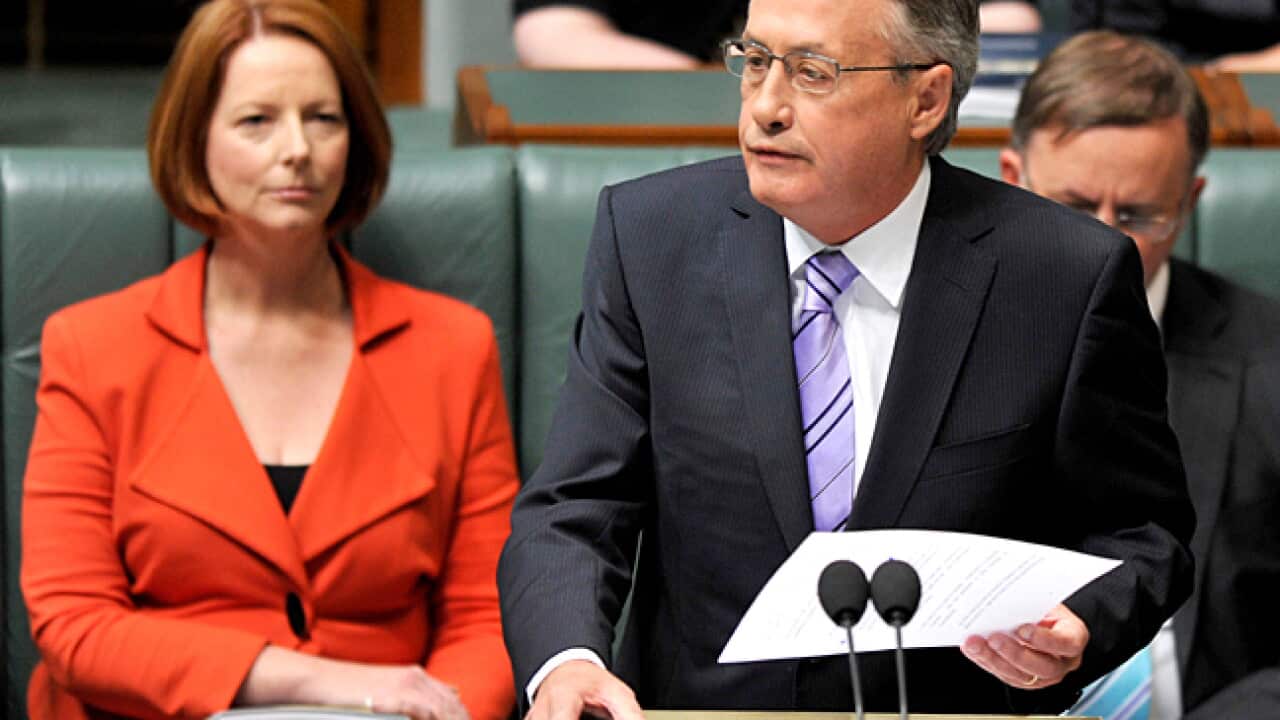 swan_gillard_budget_L_110511_aap_535637253