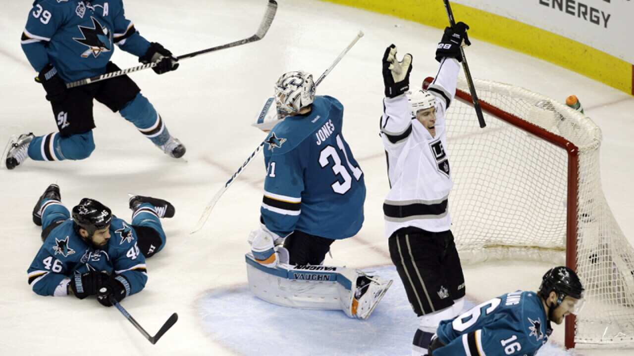 Los Angeles Kings' Tanner Pearson, center, celebrates