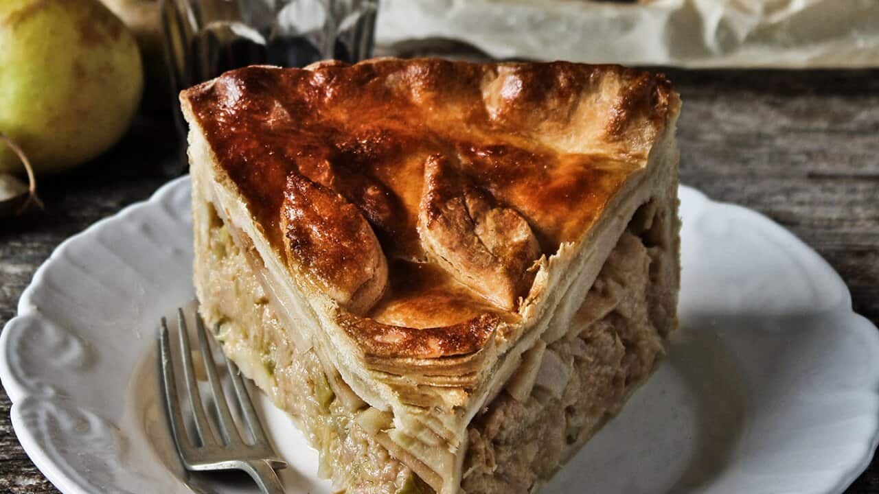 Rustic chicken sausage, cabbage and green apple pie