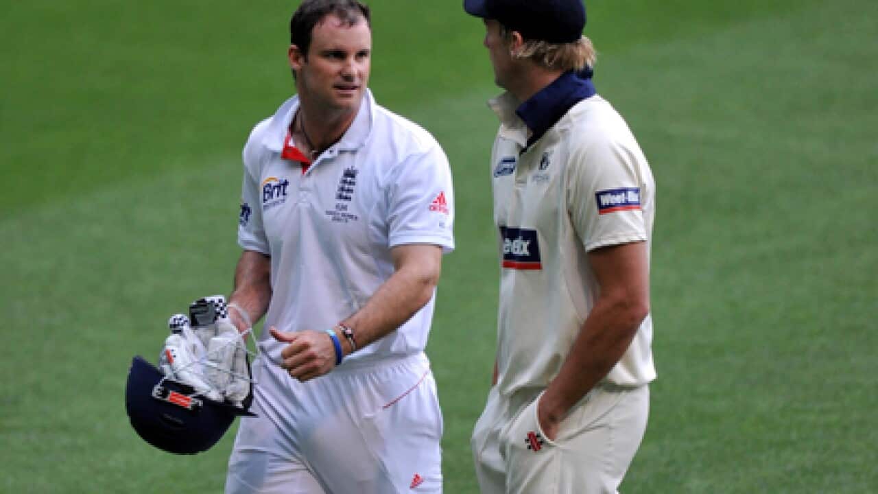 cricket_cameron_white_L_101201_aap_1996221693