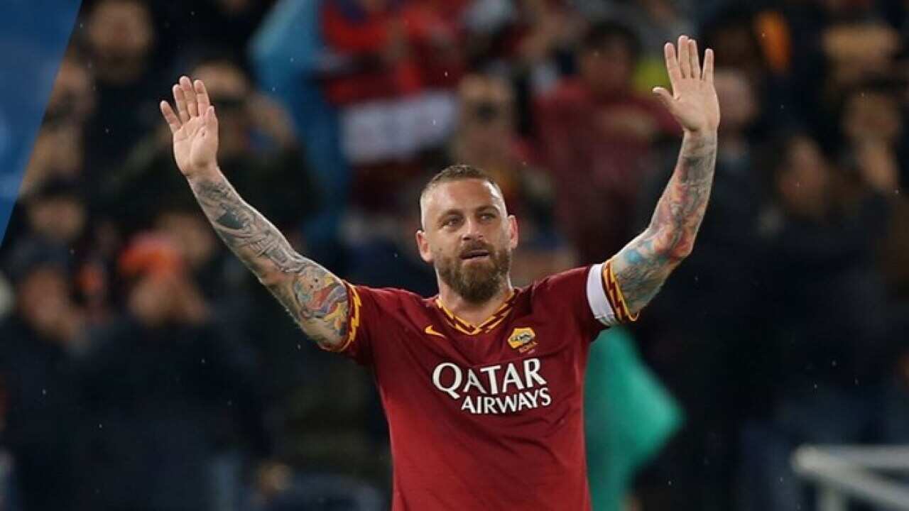 Daniele De Rossi, 36 anni a luglio, ha giocato 616 partite con la maglia della Roma
