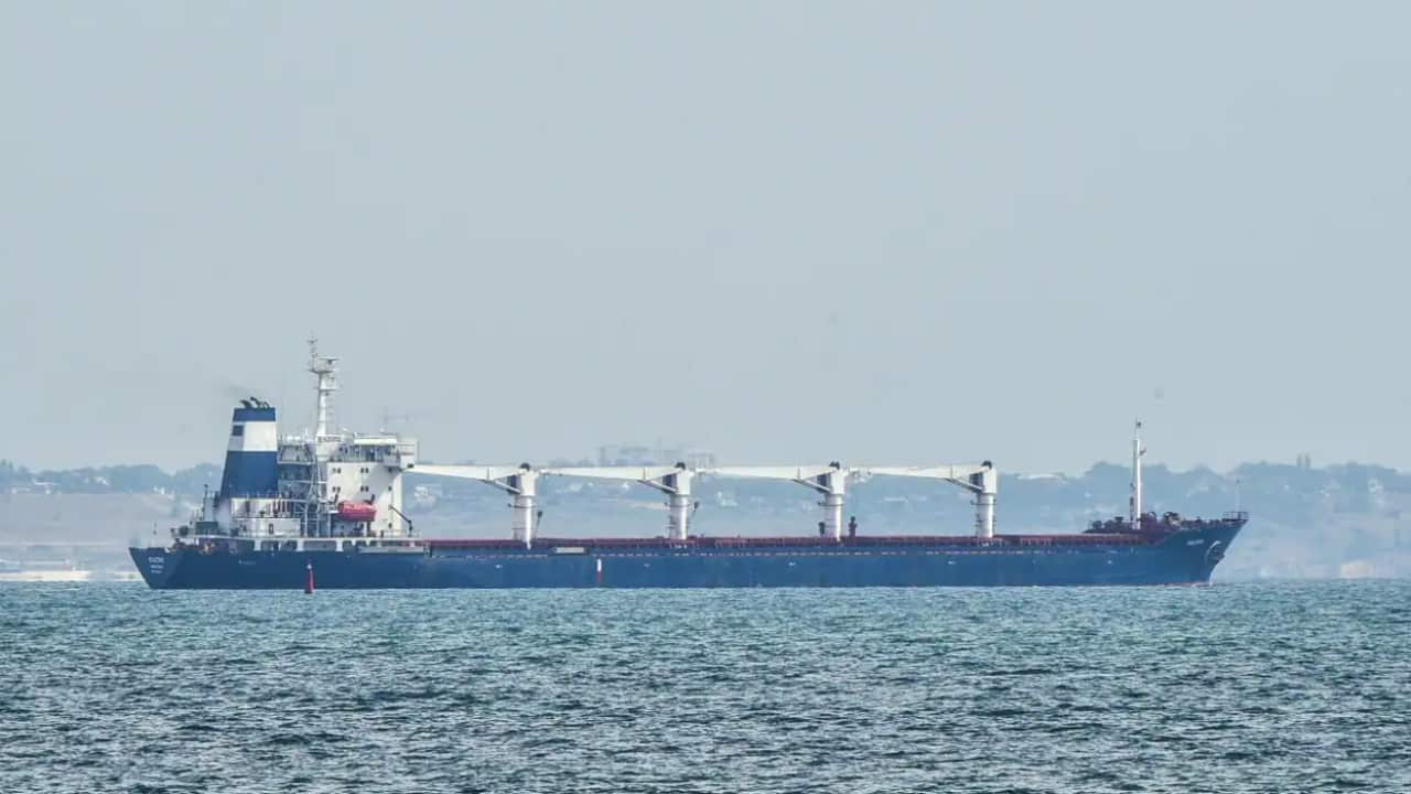 The Sierra Leone-flagged dry cargo ship Razoni is expected to reach Istanbul tomorrow en route to Lebanon