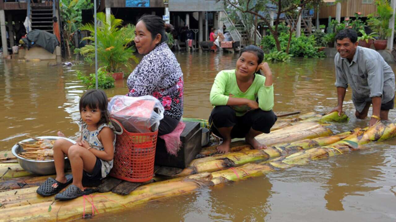cambodia_floods_afp_b_111011_175835711