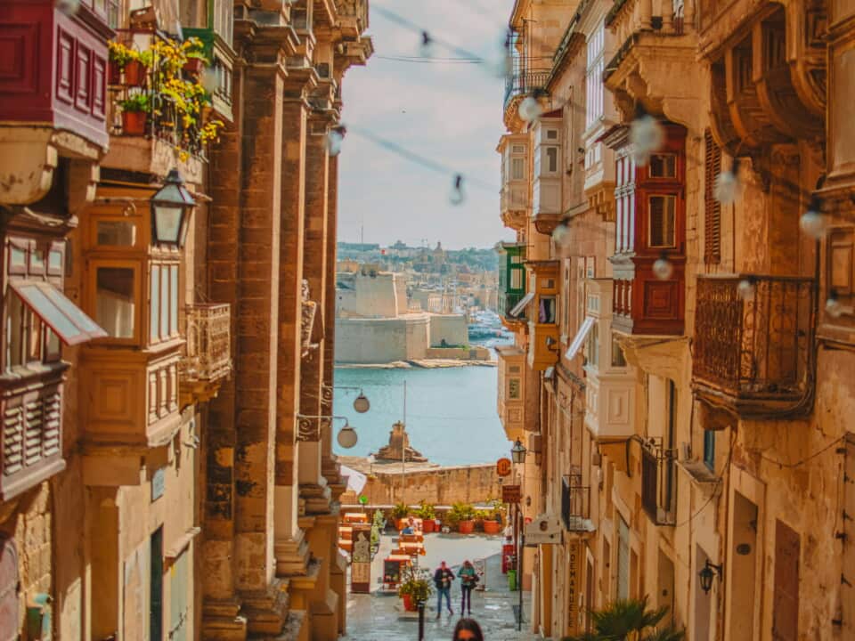 michail-tsapas-KQyXCoy_8p0-unsplash.jpg