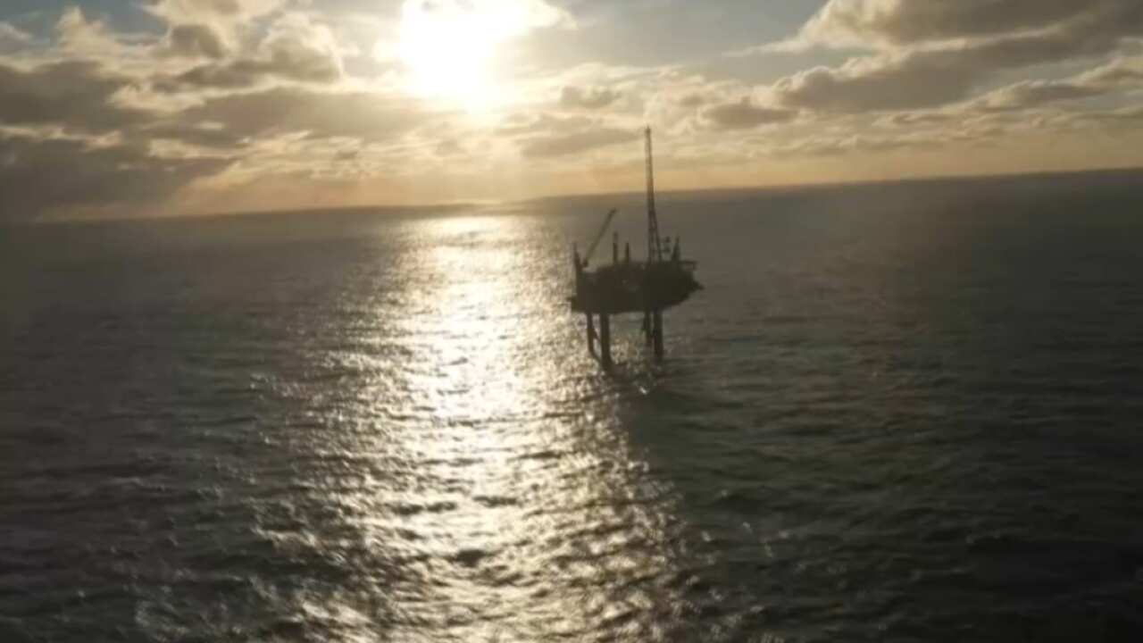 Siri platform as seen from helicopter (AP).png