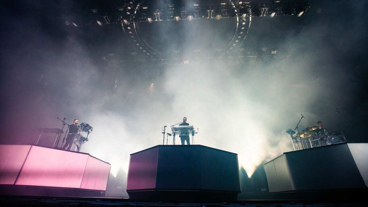 L'immagine di un concerto dei Rufus Du Sol