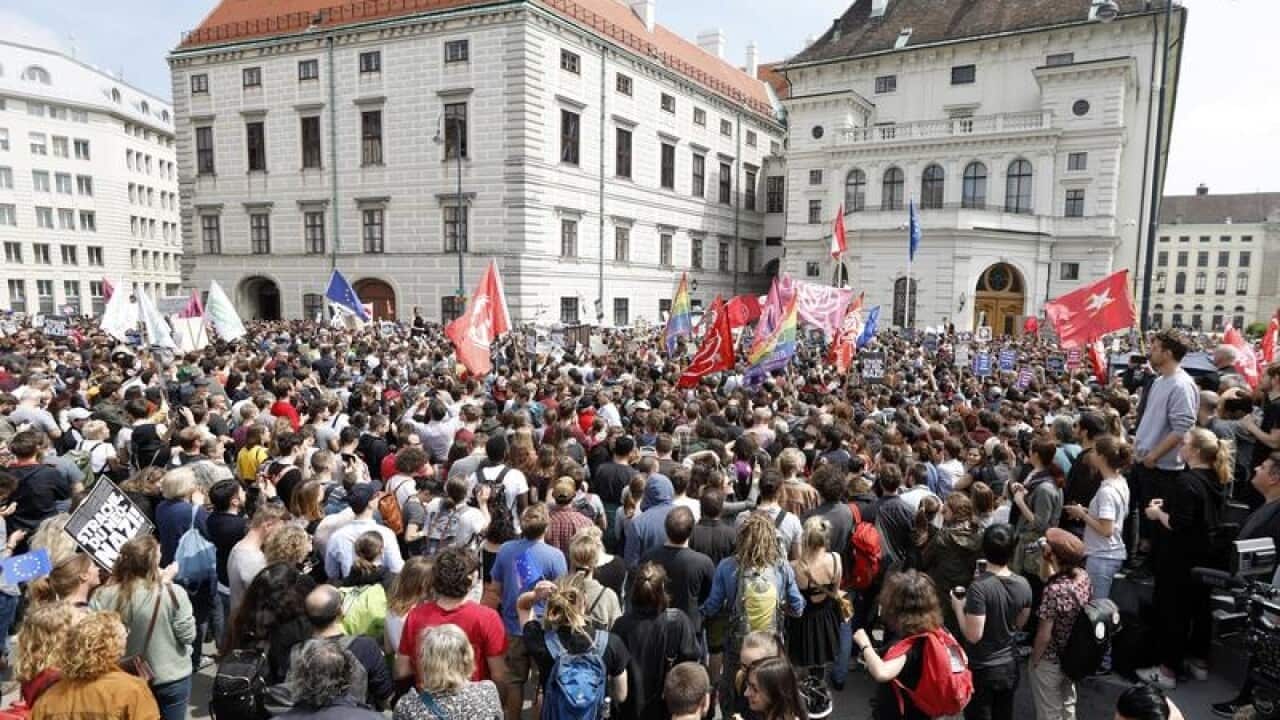Austrians gather to demand a snap election
