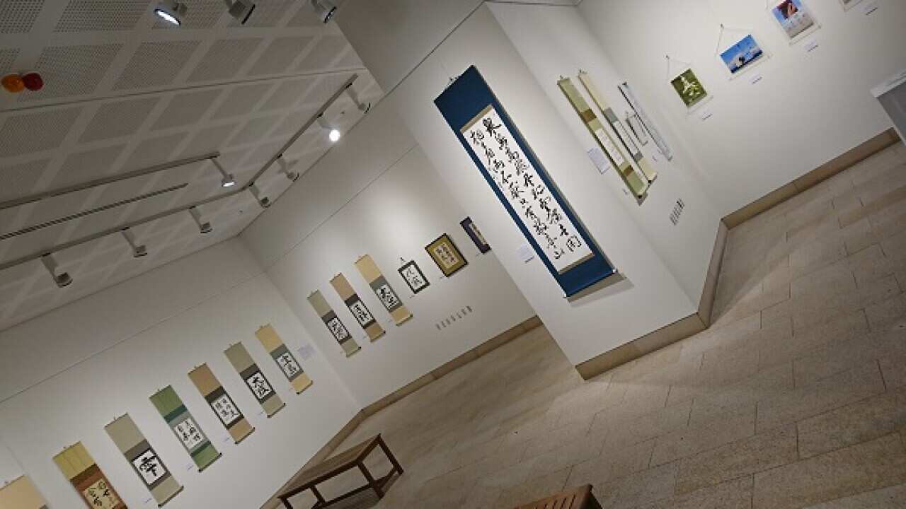 Installation view of Renclub members exhibition in 2021 at Art Space on the Concourse