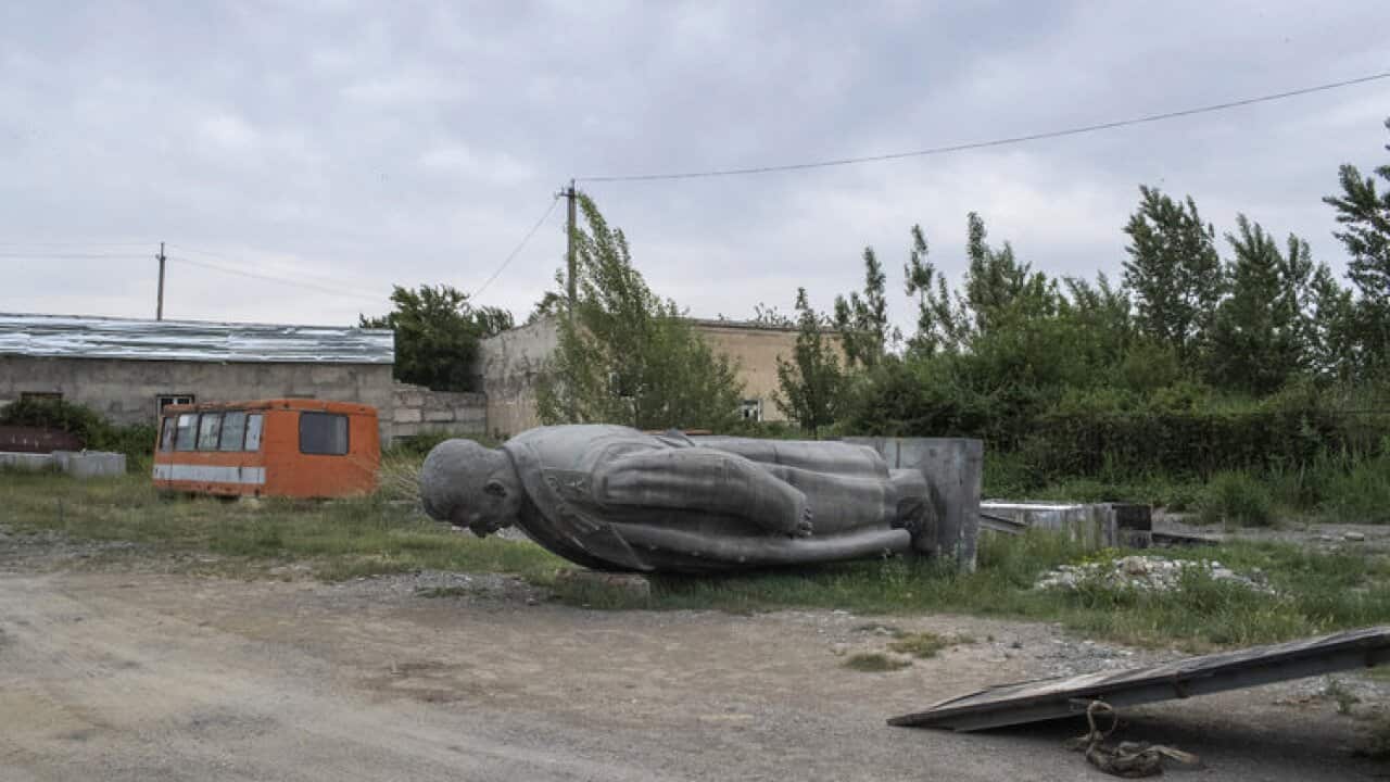 In Russia, They Tore Down Lots of Statues, but Little Changed