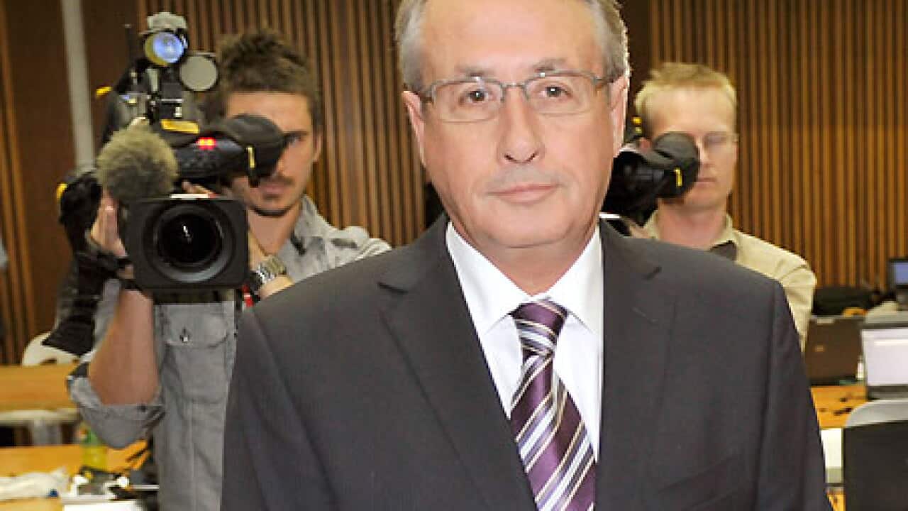 swan_budget_2010_100511_aap_B_857249992