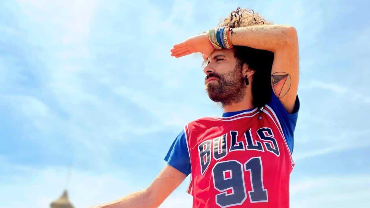 Gio Evan, pseudonimo di Giovanni Giancaspro, è nato a Molfetta il 21 aprile 1988