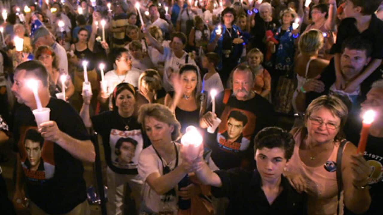 elvis_anniversary_07_100816_b_AAP_2050333241
