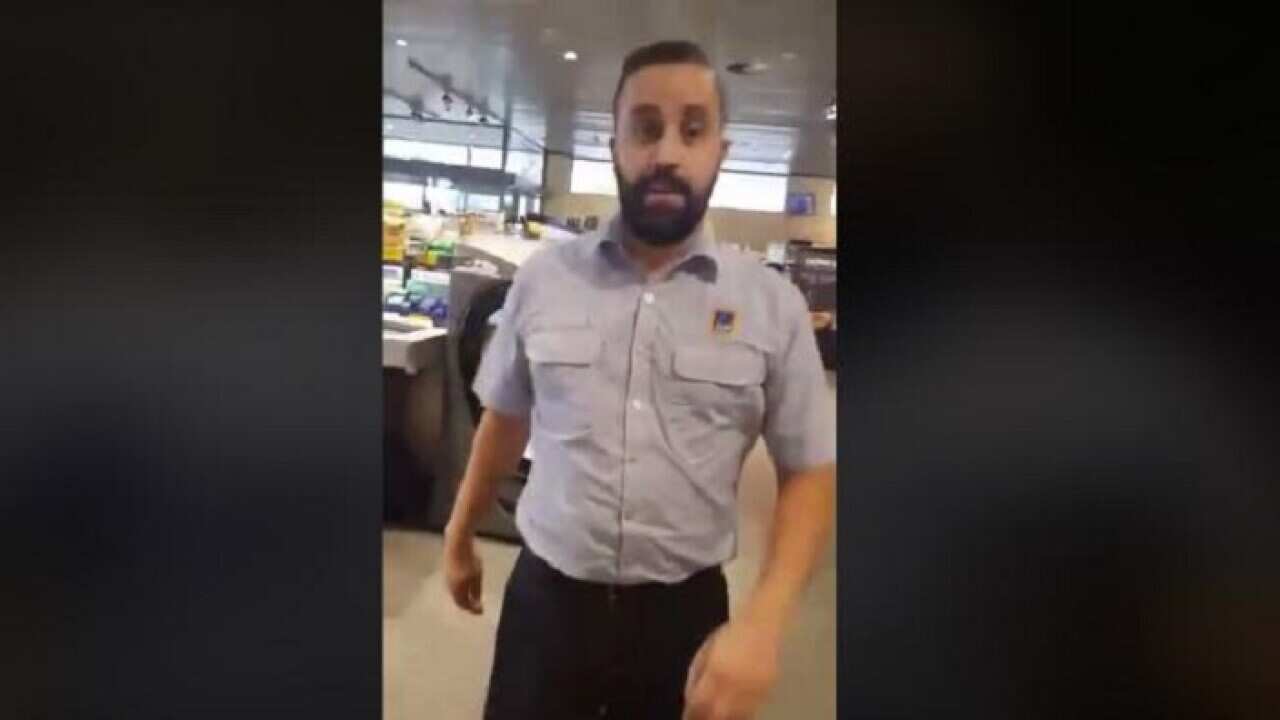 Aldi manager filmed kicking out a student.