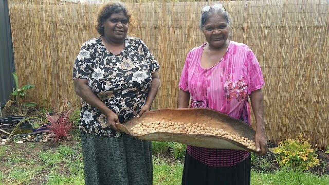 Traditional Aboriginal healer Debbie Watson (L)