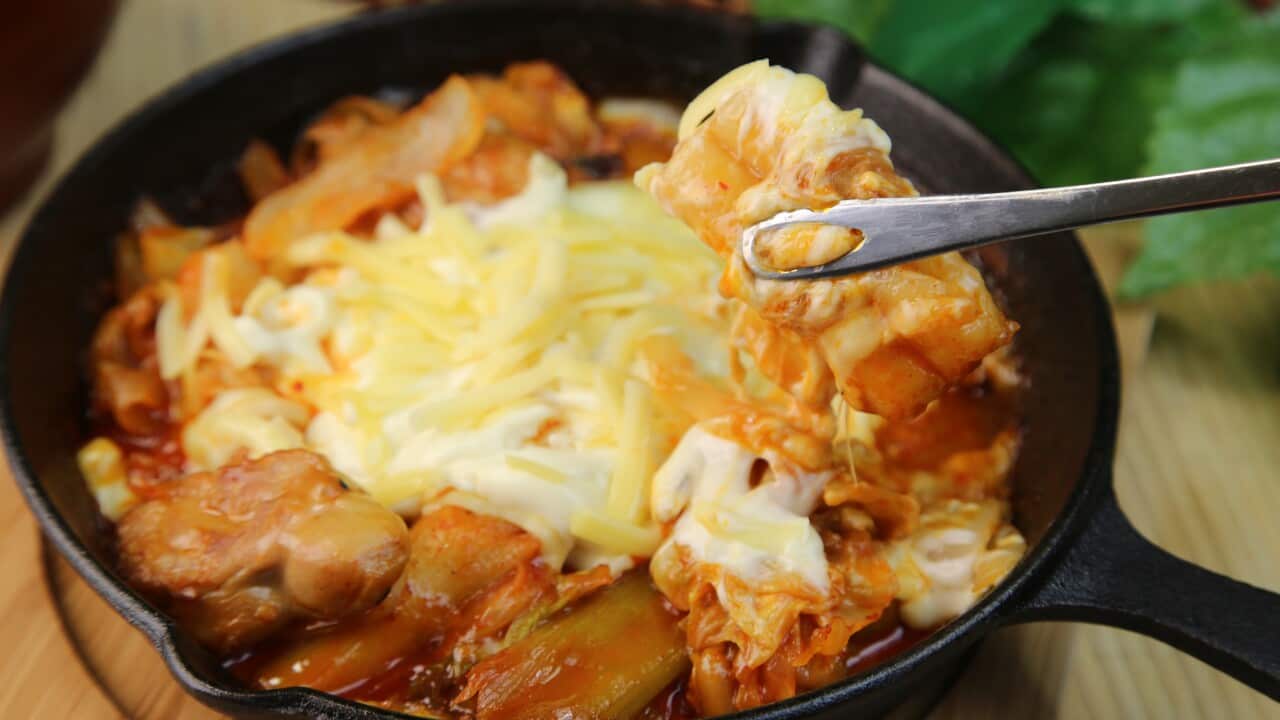 Cheese Dakgalbi (Korean spicy stir fried chicken)