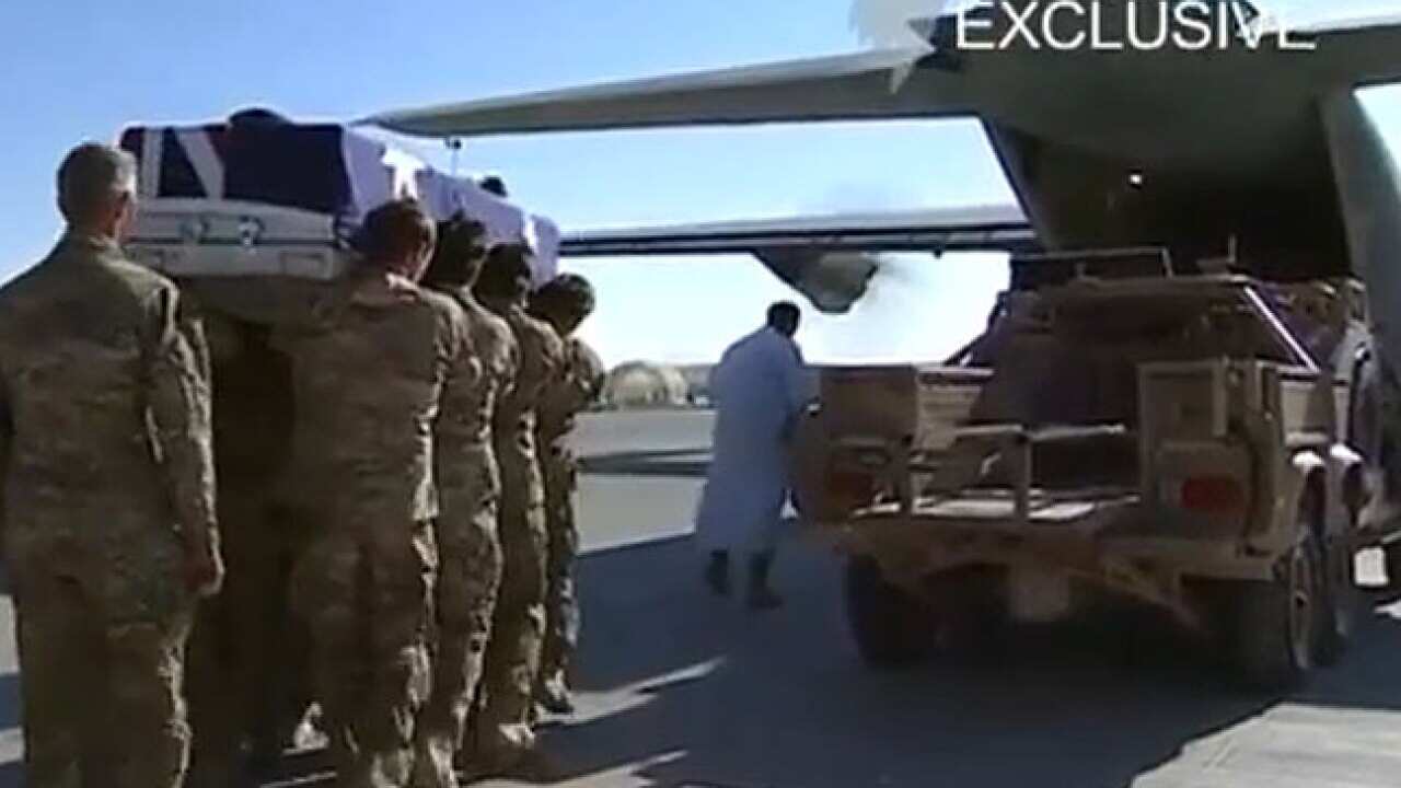 afghn_karen_exclusive_L_sbs_1840038346