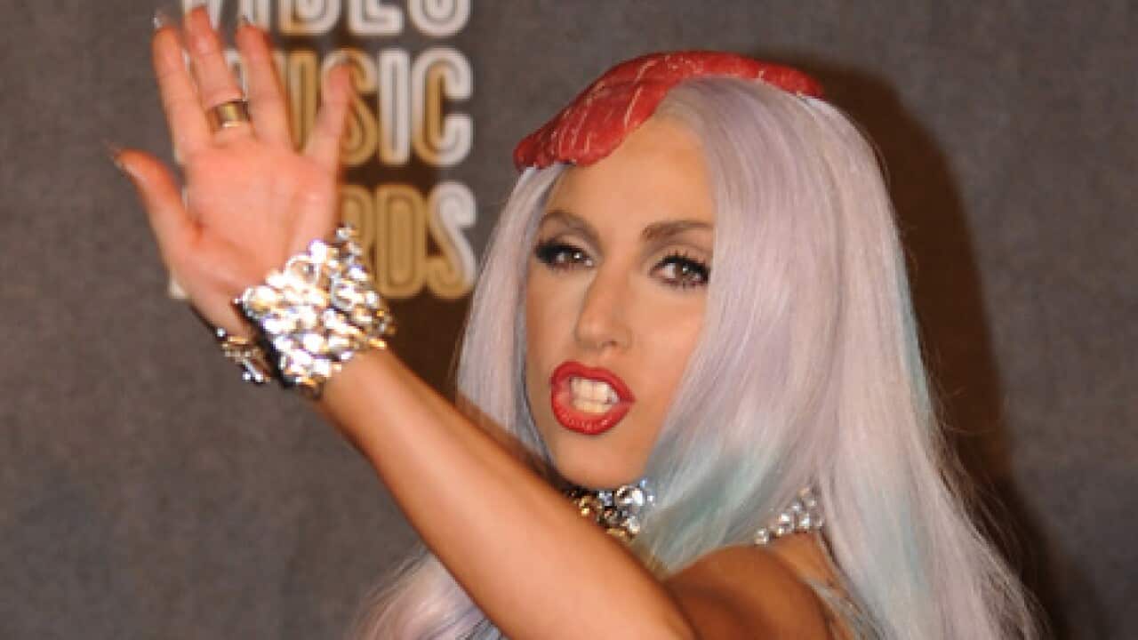 Lady_Gaga_Getty_100913_L_1460627644