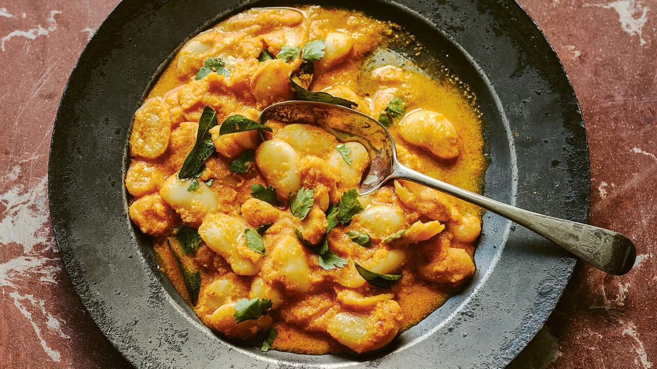 5504_Curry_Maunika Gowardhan_ Goan Avre Bendi 001 copy.jpg