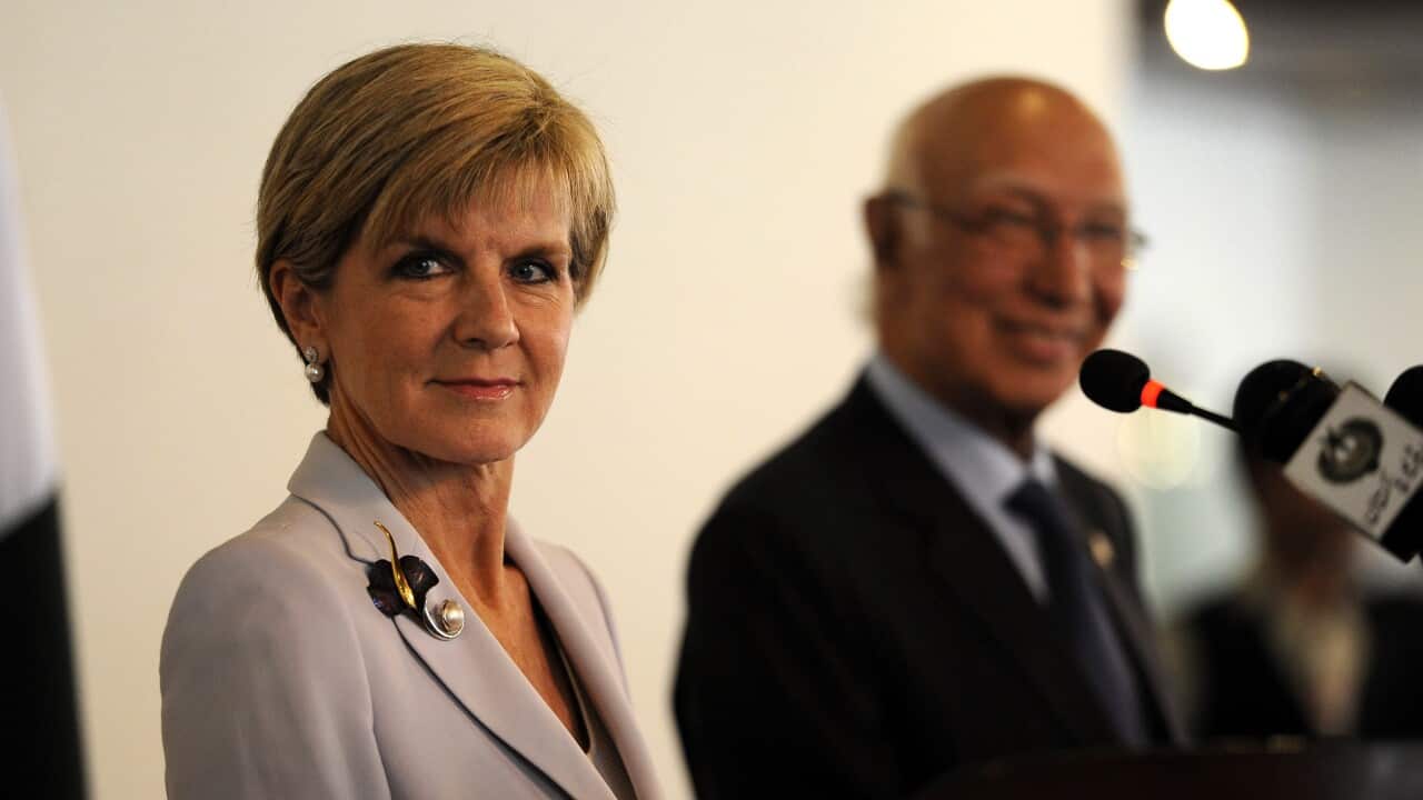 Foreign Minister Julie Bishop during a press conference with advisor to Pakistani Prime Minister on Foreign affairs, Sartaj Aziz, in Islamabad, Pakistan, 6 May 2015. (EPA/T. MUGHAL)