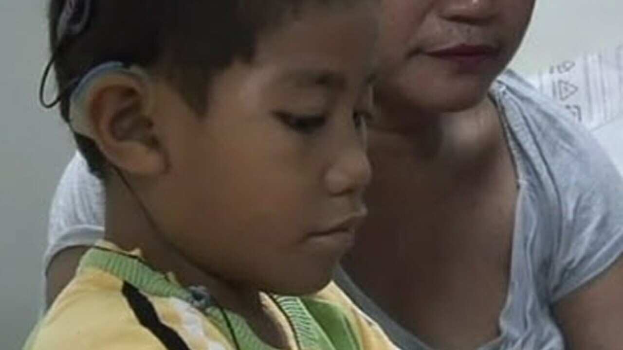 samoa_deaf_kid_110705_B_sbs_34047742