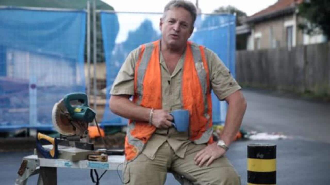 Fake tradie - Liberal Advertisement