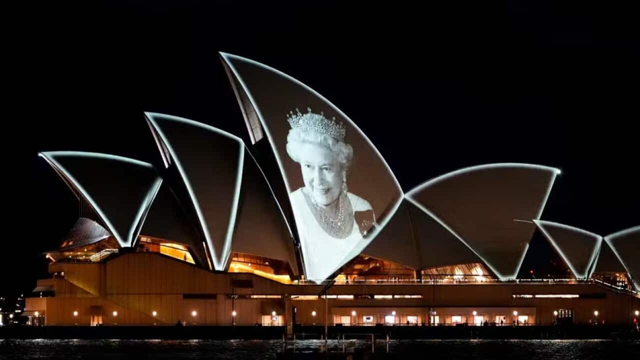 Sydney-Opera-House-sails-lit-with-Queen_s-image-to-honour-her-memory