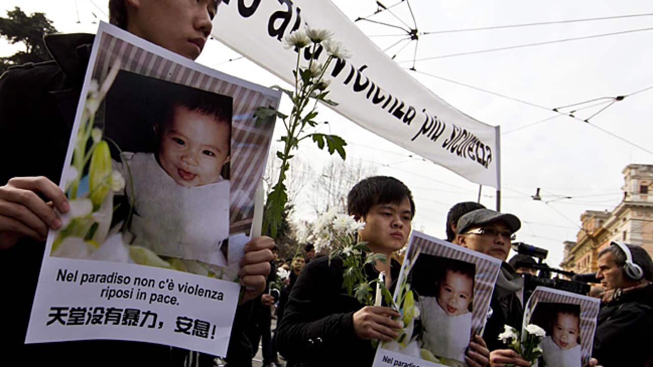 china_migrant_protest_rome_L_epa_1778618409