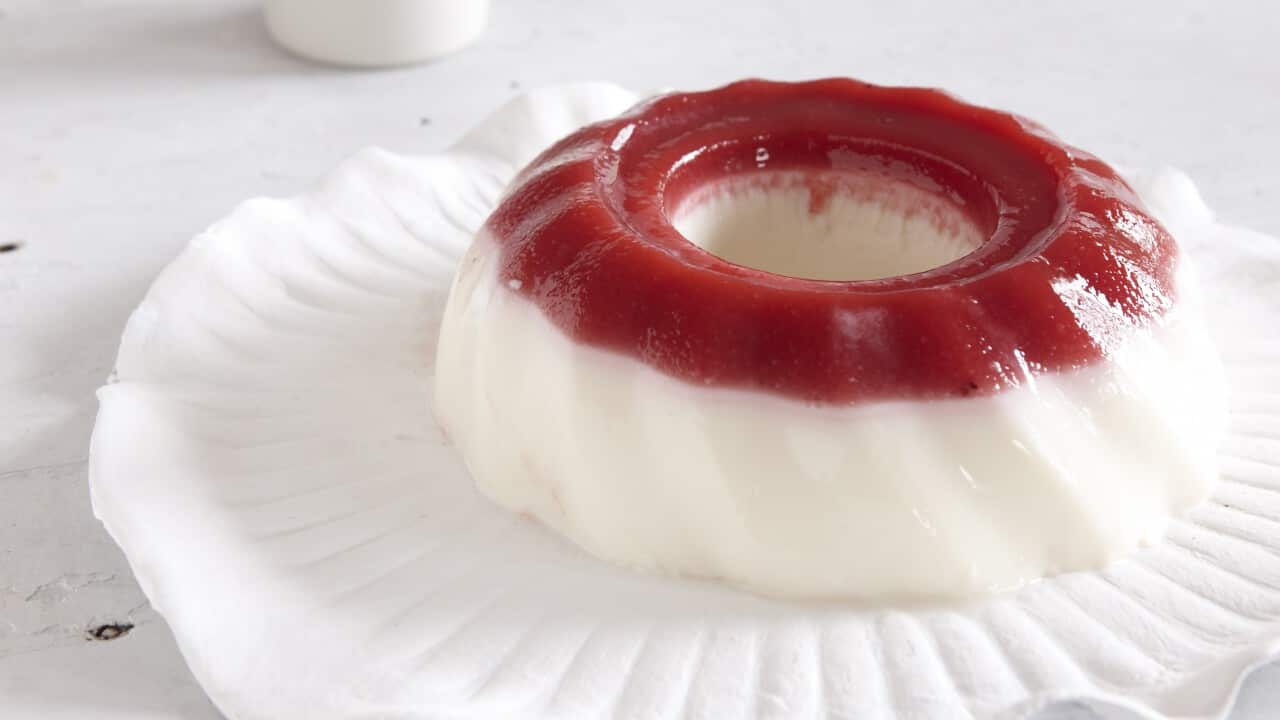 Strawberry and milk jelly