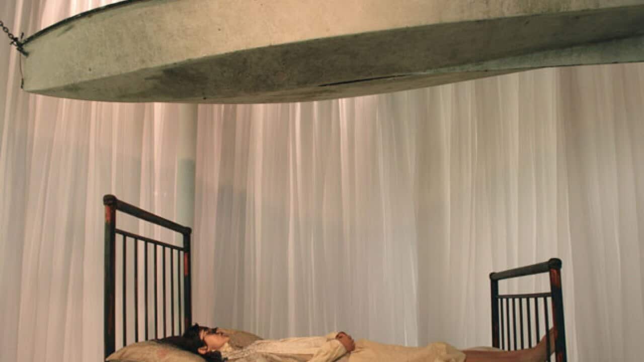 water_torture_exhib_L_sbs_2111172725